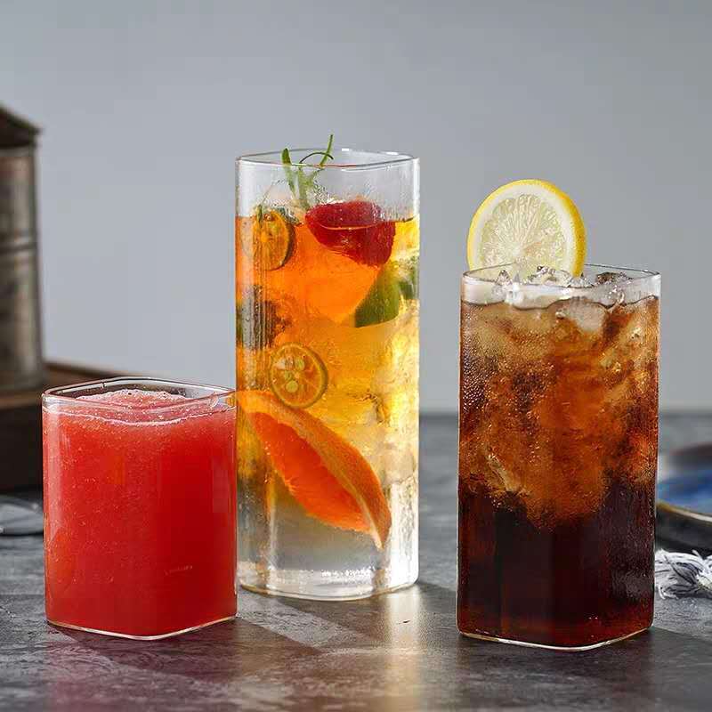 Conas is féidir le crúiscíní gloine do thaithí cistine a athrú?